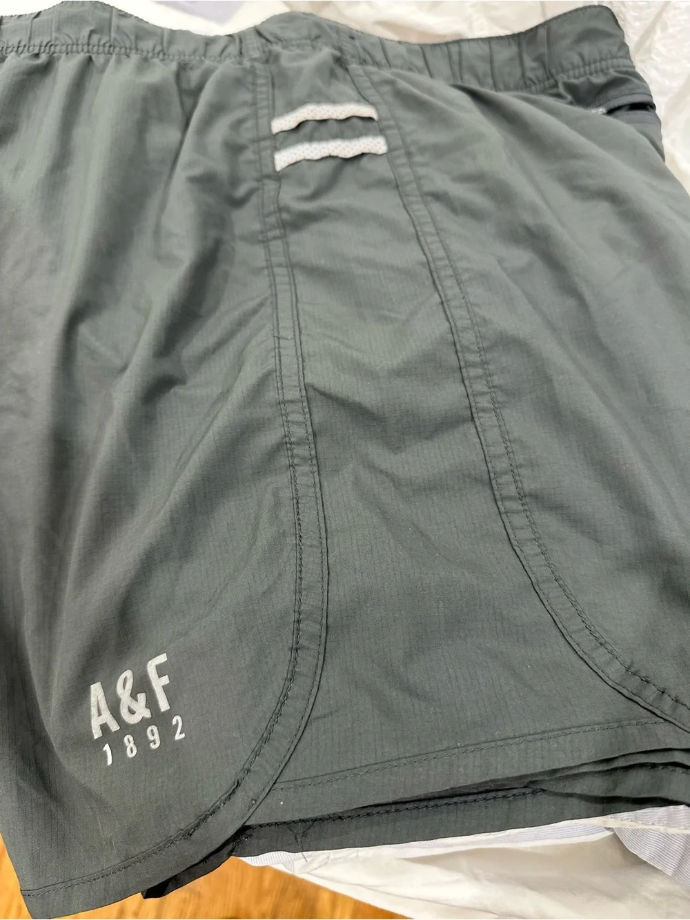 Abercrombie & Fitch Men's Charcoal Gray Athletic Shorts